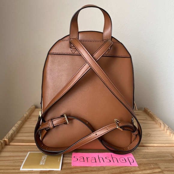 🌼Michael Kors backpack - Picture 4 of 15